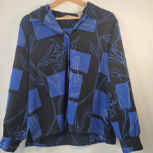 Load image into Gallery viewer, Navy/ Black Vintage Shirt 12/14
