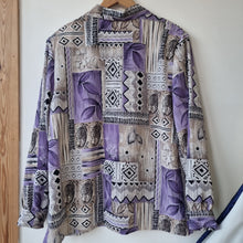 Load image into Gallery viewer, Lilac Vintage pattern shirt 14/16
