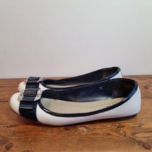 Load image into Gallery viewer, M&amp;S Buckle Ballerinas 5.5
