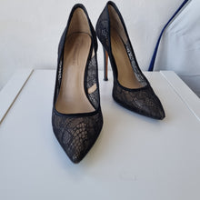 Load image into Gallery viewer, BCBGMAXAZRIA black lace heels 4
