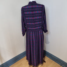 Load image into Gallery viewer, Vintage 80s Aztec dress 16
