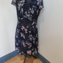 Load image into Gallery viewer, BNWT Phase Eight Floral dress 16
