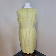 Load image into Gallery viewer, Tahari lining green textured dress 16
