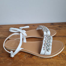 Load image into Gallery viewer, Faith leaf embellished sandals 6
