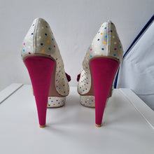 Load image into Gallery viewer, KG by Kurt Geiger Polka Dot Heels 6
