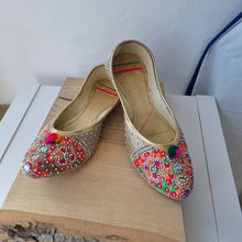 Load image into Gallery viewer, Turkish slipper shoes 6
