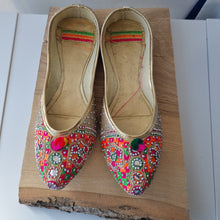 Load image into Gallery viewer, Turkish slipper shoes 6
