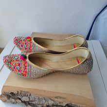 Load image into Gallery viewer, Turkish slipper shoes 6
