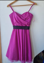 Load image into Gallery viewer, Vintage 90s taffeta prom dress 6
