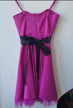 Load image into Gallery viewer, Vintage 90s taffeta prom dress 6
