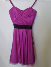 Load image into Gallery viewer, Vintage 90s taffeta prom dress 6
