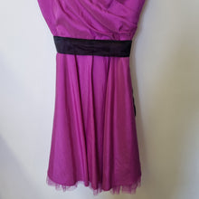 Load image into Gallery viewer, Vintage 90s taffeta prom dress 6
