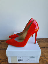 Load image into Gallery viewer, Karen Millen Red Heels  4
