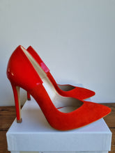 Load image into Gallery viewer, Karen Millen Red Heels  4
