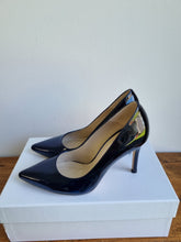 Load image into Gallery viewer, Karen Millen Blue Ombre Heels 4
