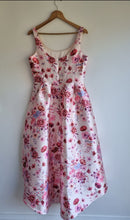 Load image into Gallery viewer, Chi Chi Dip Hem Floral Summer Dress 12
