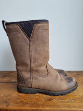 Load image into Gallery viewer, Timberland Waterproof Trail Boots 4.5
