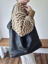 Load image into Gallery viewer, Mulberry Effie Somerset Black Leather Slouch Hobo Bag
