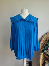 Load image into Gallery viewer, Oversized Collar Ruffle Shirt 12/14
