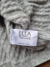 Load image into Gallery viewer, Ella by Viyella 100% Cashmere Cable Jumper S
