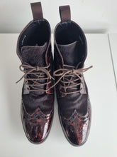 Load image into Gallery viewer, Paul Smith Brogue Chelsea Boots 5.5
