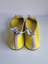 Load image into Gallery viewer, Gap Yellow Ballerina Flats 3.5
