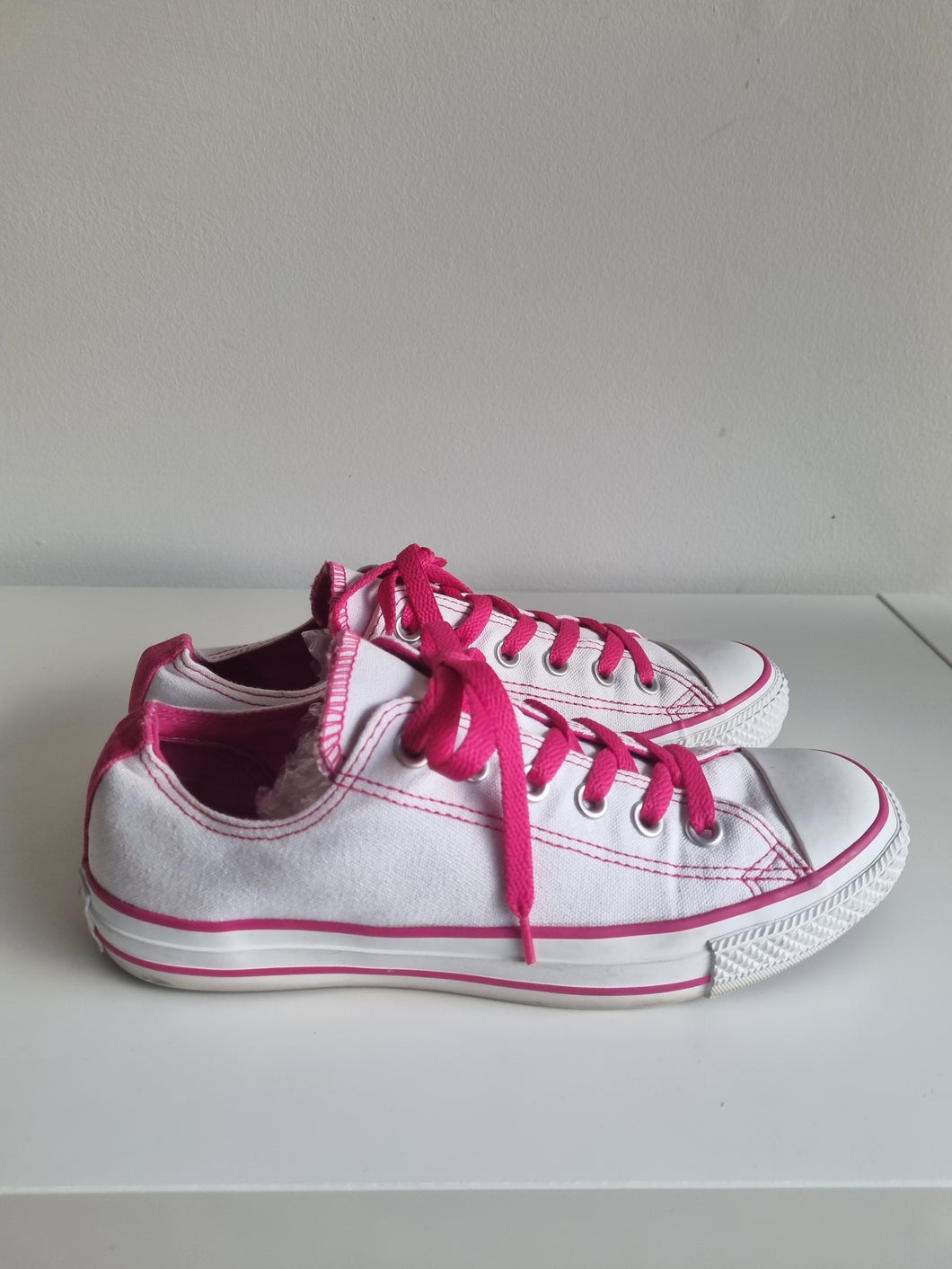 Converse All Stars White Canvas Pink Laces Trainers 6