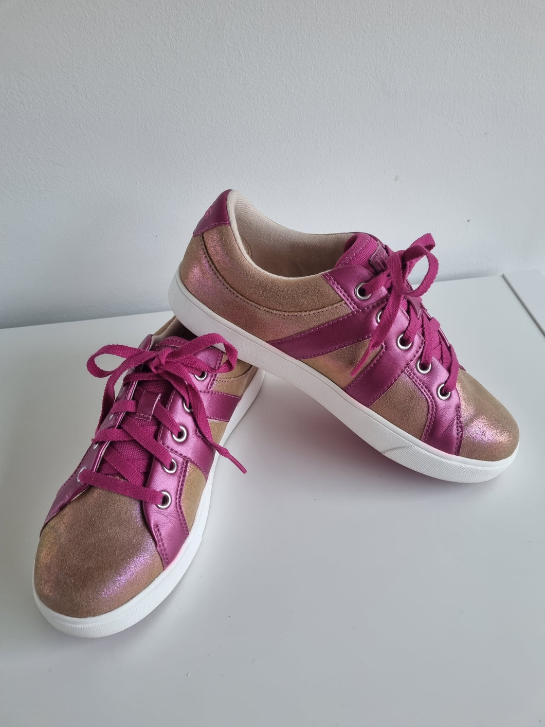 UGG Australia Camel & Bright Pink Leather Ladies Trainers 4