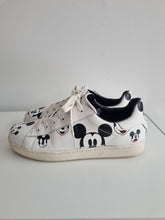 Load image into Gallery viewer, MOA Master of Arts X Disney Mickey Ladies Trainers 6
