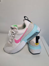 Load image into Gallery viewer, Nike W Air Max Verona Ladies Trainers 6
