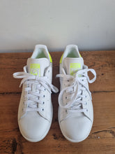 Load image into Gallery viewer, Adidas Stansmith White &amp; Yellow Ladies Trainers 5
