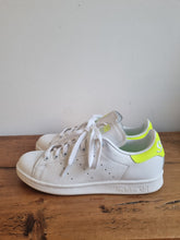 Load image into Gallery viewer, Adidas Stansmith White &amp; Yellow Ladies Trainers 5
