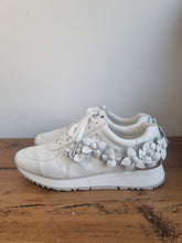 Load image into Gallery viewer, Michael Kors White Leather Flower Ladies Trainers 5
