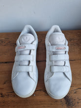 Load image into Gallery viewer, Adidas White Leather Velcro Fastening Ladies Trainers 5
