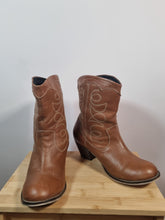 Load image into Gallery viewer, Dorothy Perkins Brown Leather Cowboy Ladies Boots 6
