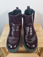 Load image into Gallery viewer, New Look Comfort Burgundy Patent Ankle Boots 6
