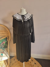 Load image into Gallery viewer, St. Michael Vintage Pleated Dress with oversized peter pan collar 12
