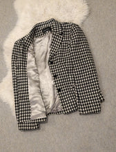 Load image into Gallery viewer, Dogtooth Vintage Blazer 12/14
